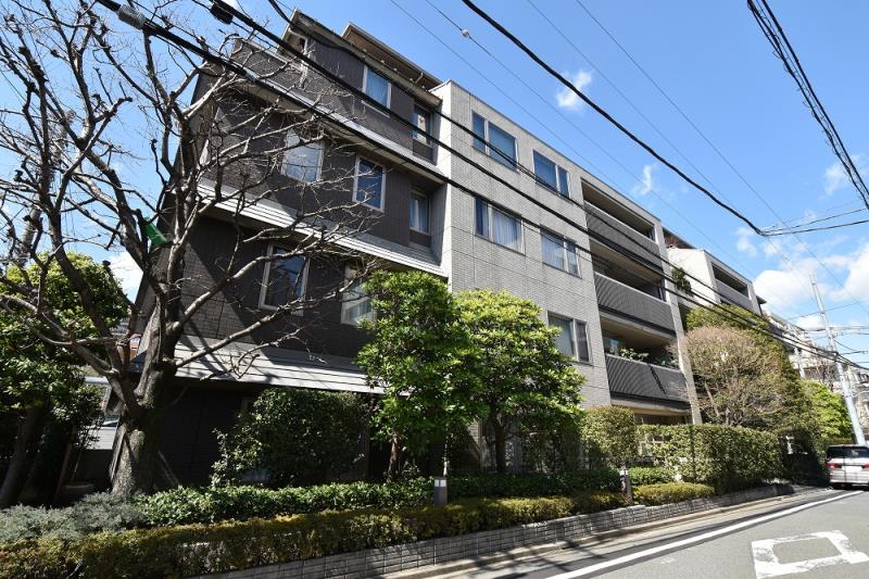 Exterior of Ichigaya Ichozaka Apartment House 5F