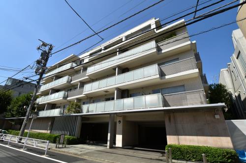 Exterior of Nanpeidai House