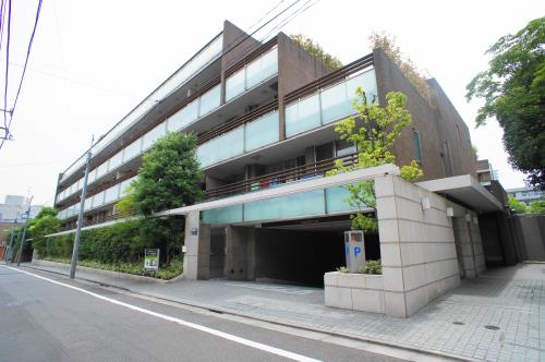 Exterior of La Tour Ichigaya-Sadohara