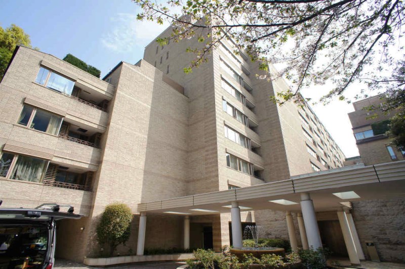 Exterior of The House Minamiazabu