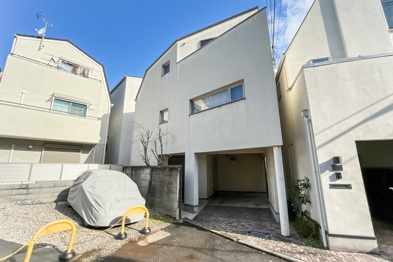 Exterior of Shimomeguro 3-chome House